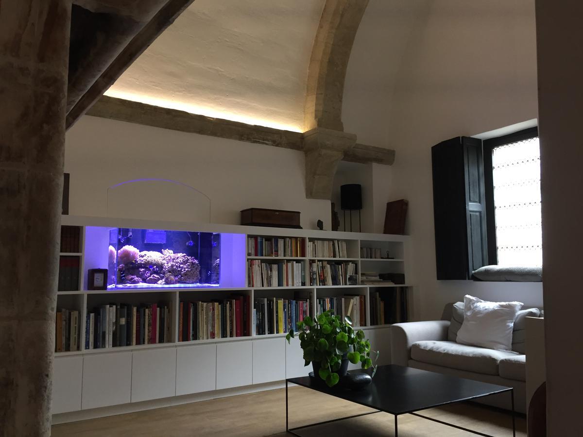 Tour Sarrazine De Montaren Bed & Breakfast Dış mekan fotoğraf