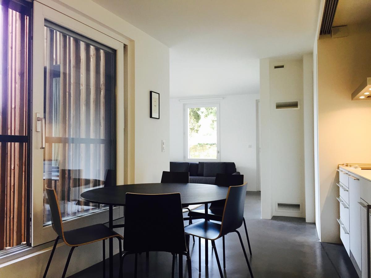 Tour Sarrazine De Montaren Bed & Breakfast Dış mekan fotoğraf