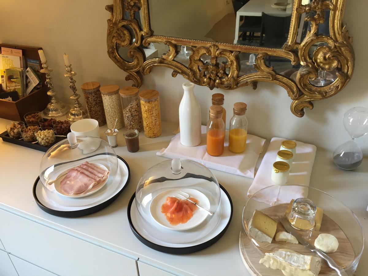 Tour Sarrazine De Montaren Bed & Breakfast Dış mekan fotoğraf
