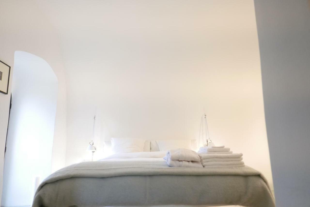 Tour Sarrazine De Montaren Bed & Breakfast Dış mekan fotoğraf